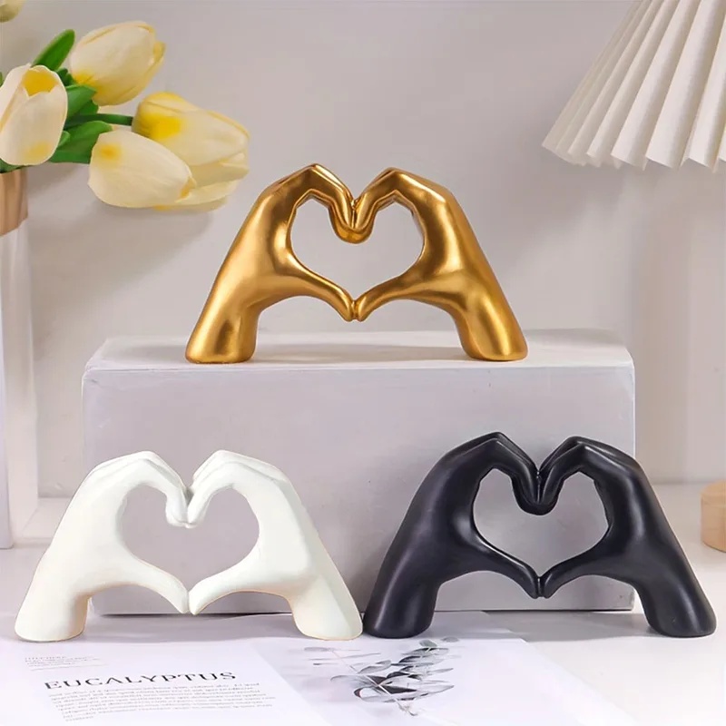 3D Printing Chess - Resin Love Gesture Sculpture Desktop Decoration